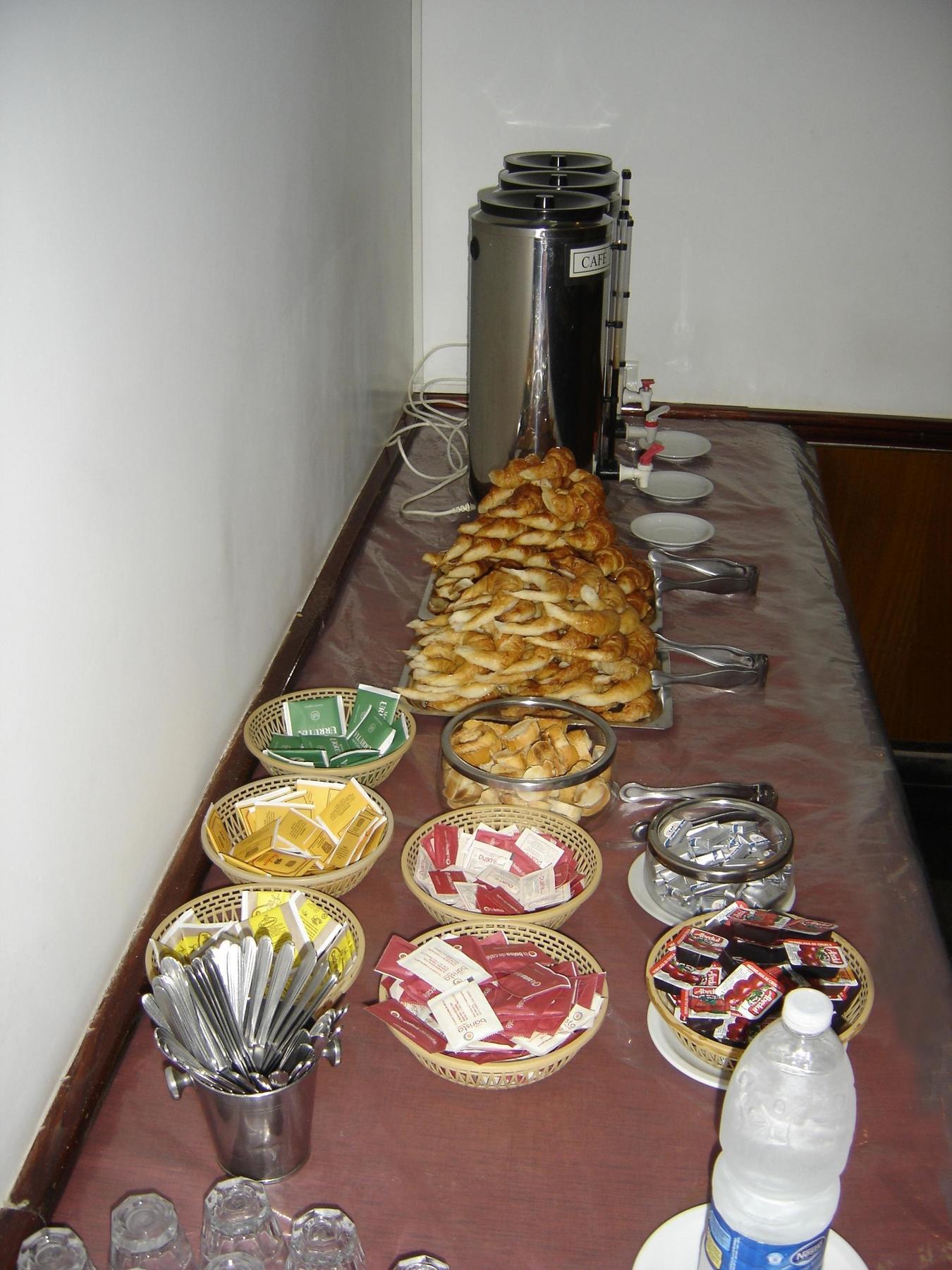 Hotel Chile Buenos Aires Extérieur photo