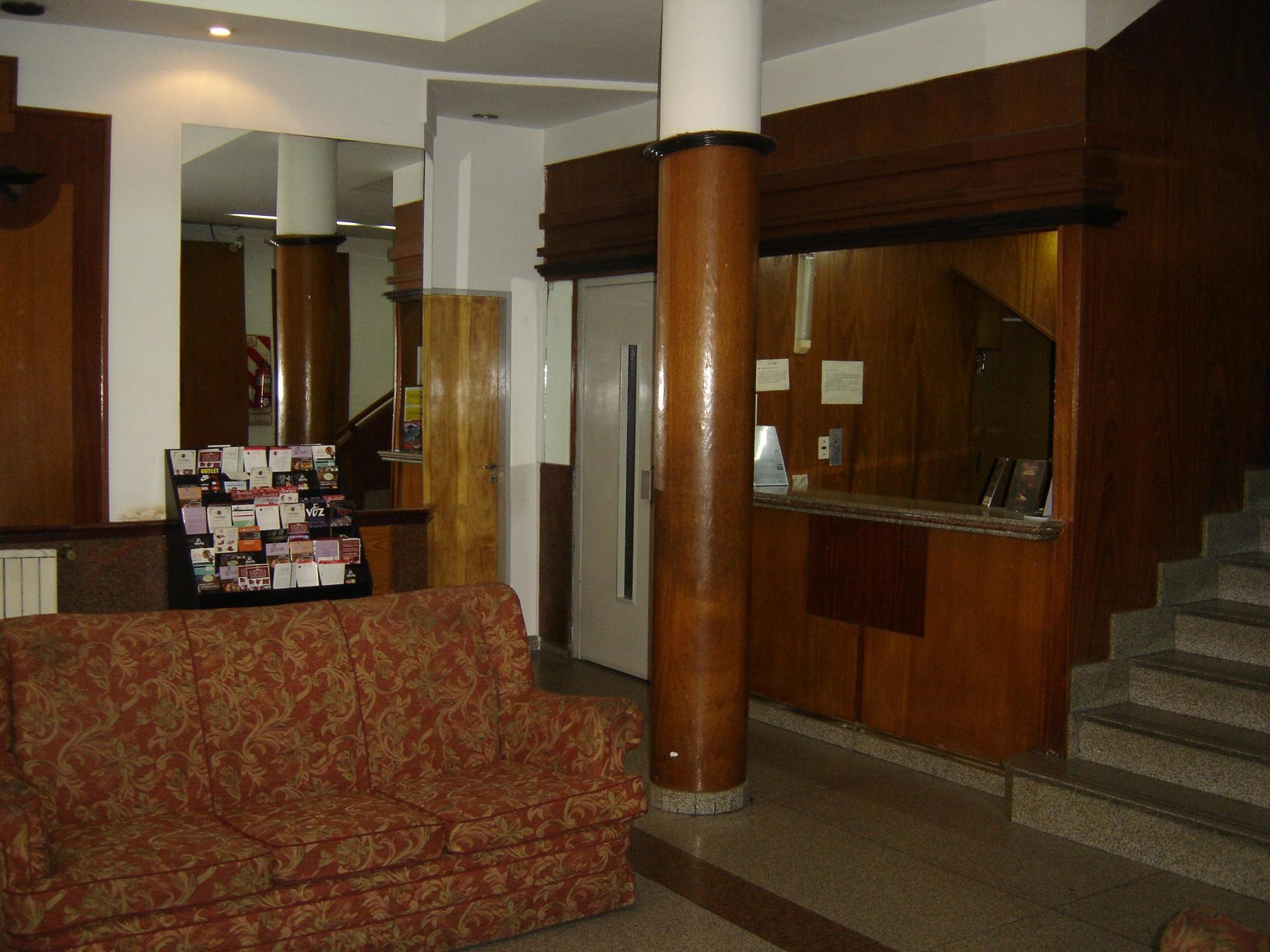 Hotel Chile Buenos Aires Extérieur photo
