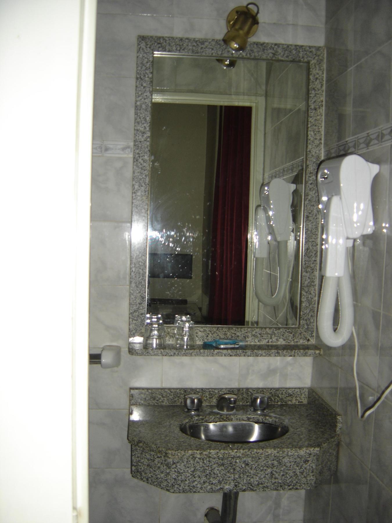 Hotel Chile Buenos Aires Extérieur photo