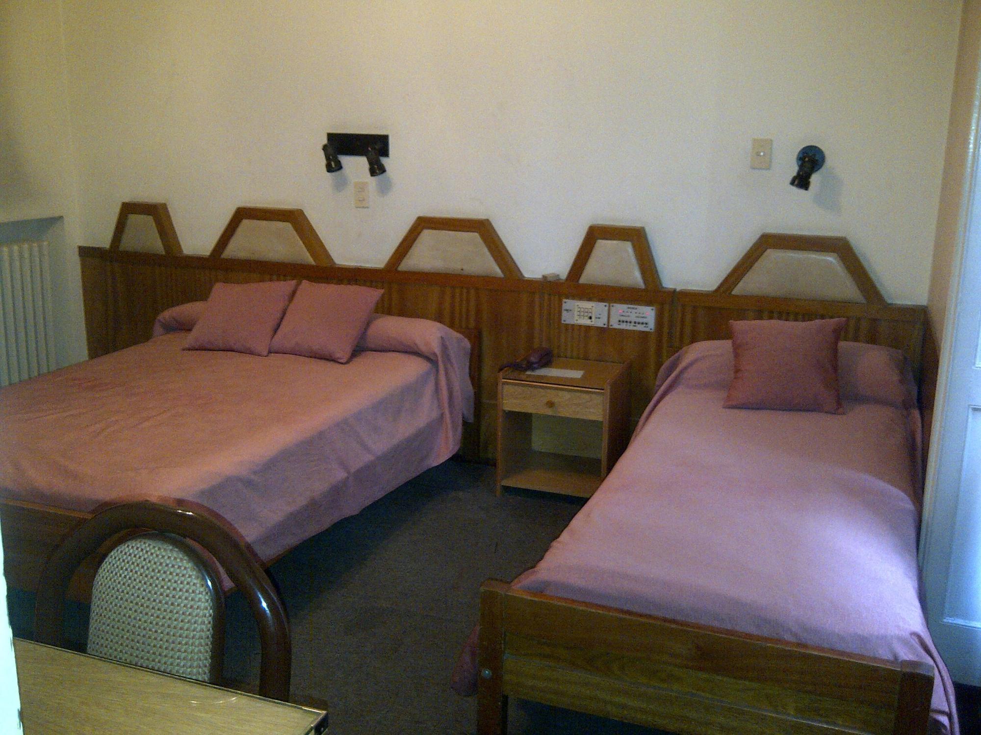 Hotel Chile Buenos Aires Extérieur photo